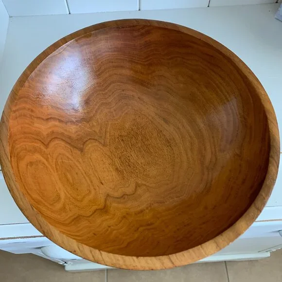 Vintage Wooden Salad/Fruit/Bread Bowl with Beautiful Unique Wood Grain Pattern - Picture 4 of 7